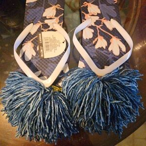 Stylish Blue Pom-Pom Slippers